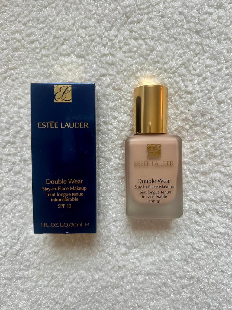 Estee Lauder Double Wear Foundation Ivory Rose 2C4, Sieraden, Tassen en Uiterlijk, Uiterlijk | Cosmetica en Make-up, Gehele gezicht
