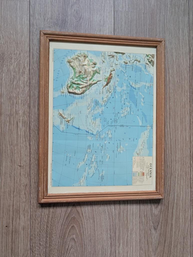 Ingelijste landkaarten met hoogte verschil, Ophalen of Verzenden