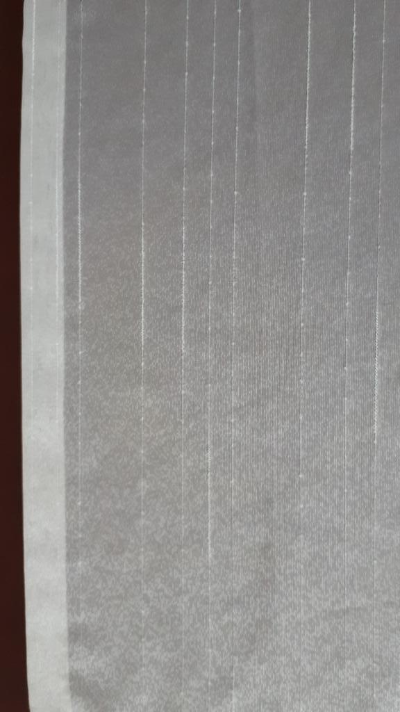 Mooie witte kamerhoge vitrage met een fijn dikker streepje, 100 tot 150 cm, 200 cm of meer, Wit, Neutraal