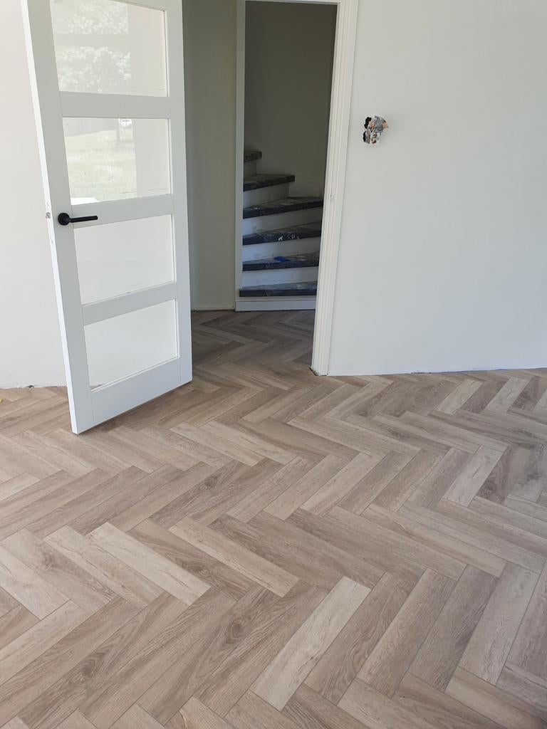 Laminaat ,visgraat pvc ,vloerbedekking,vinyl Vanaf 6 euro .