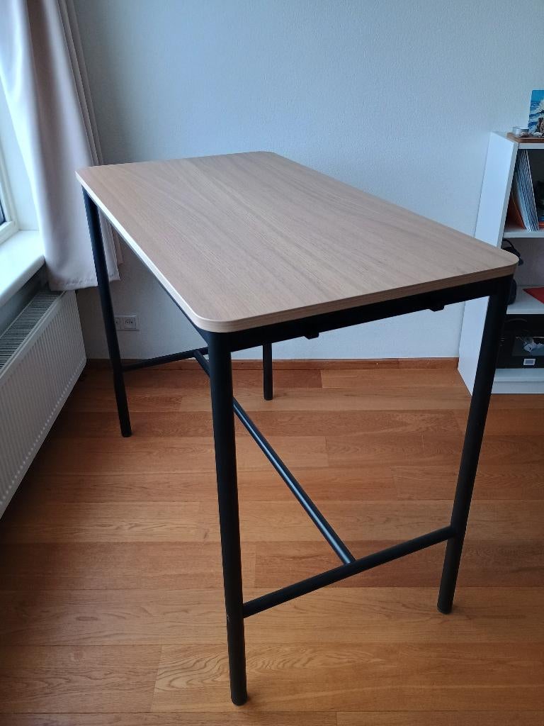 Statafel IKEA (kleur eiken/zwart) - in nette staat, Huis en Inrichting, Tafels | Statafels, Ophalen, Zo goed als nieuw