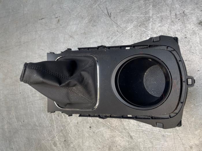 Versnellingspookhoes van een Toyota Avensis, Auto-onderdelen, Interieur en Bekleding, Toyota, Gebruikt, 3 maanden garantie, Ophalen of Verzenden