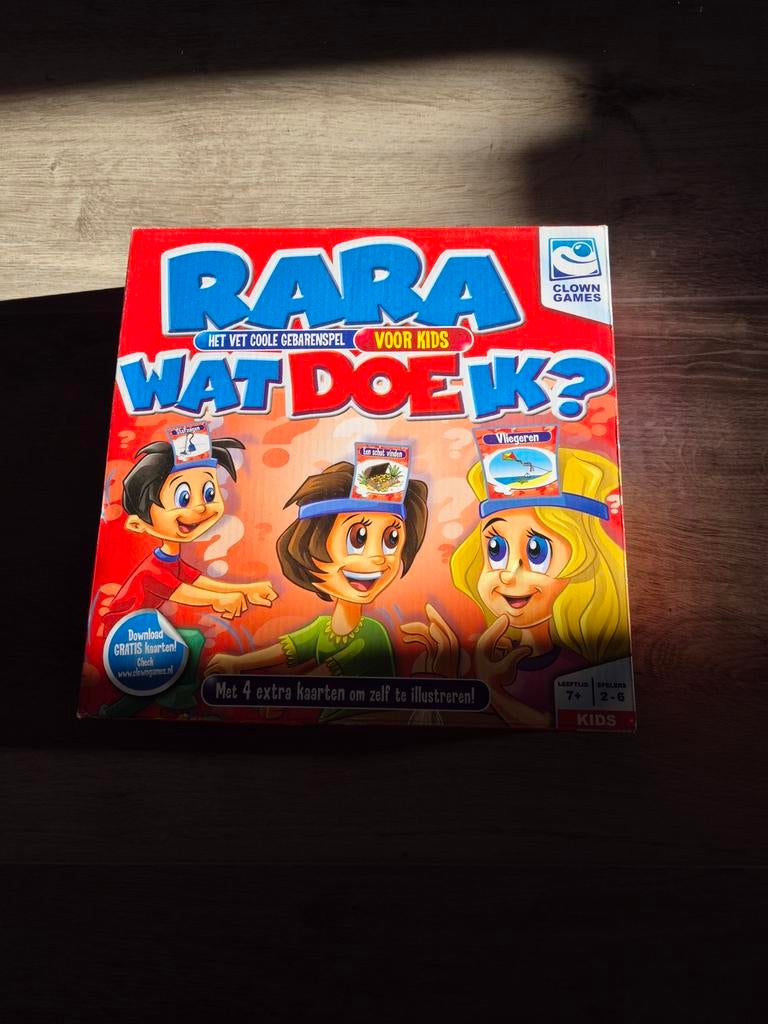 Rara Wat Doe Ik? - Leuk kinderspel, Clown Games, Ophalen of Verzenden, Zo goed als nieuw, Vijf spelers of meer