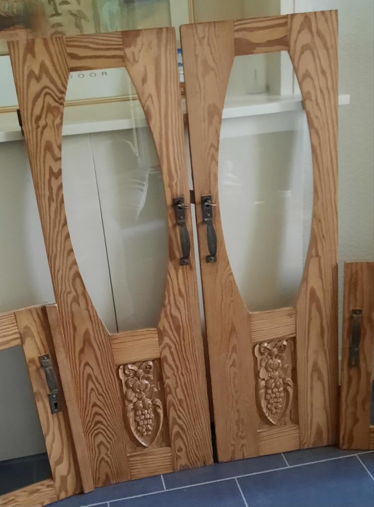 Houten kastdeurtjes: set van 4 met glasinzet, Ophalen of Verzenden, Zo goed als nieuw