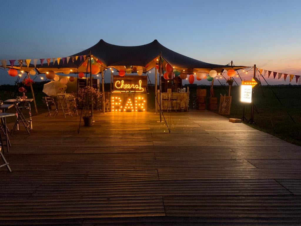 Stretchtent, vlondervloeren en div. deco huren/ te huur, Tuin en Terras, Partytenten, Ophalen, Overige typen, 6 meter of meer