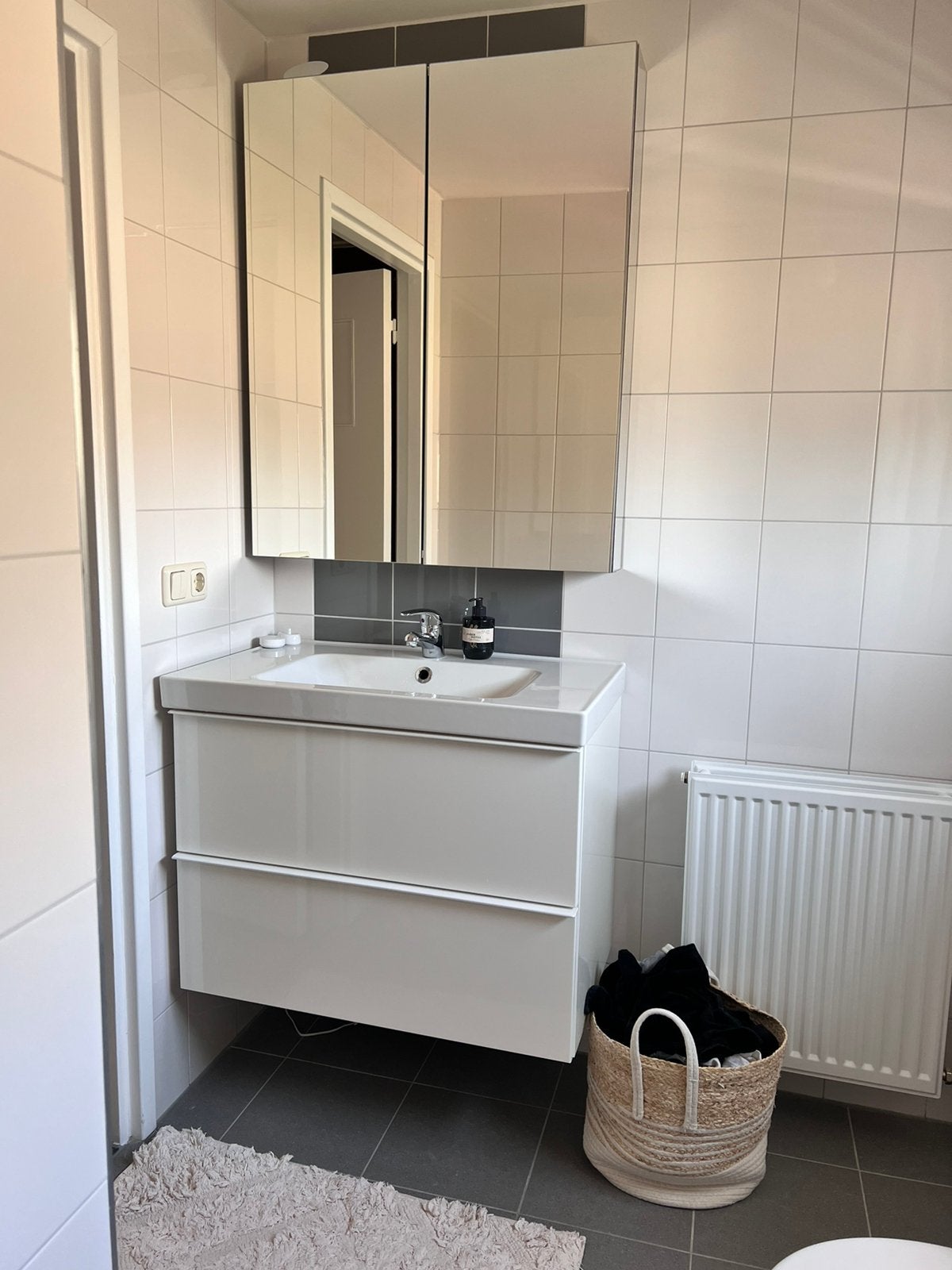 Wastafel met Spiegelkast, Huis en Inrichting, Badkamer | Badkamermeubels, Zo goed als nieuw, Spiegelkast, Minder dan 100 cm, 50 tot 100 cm