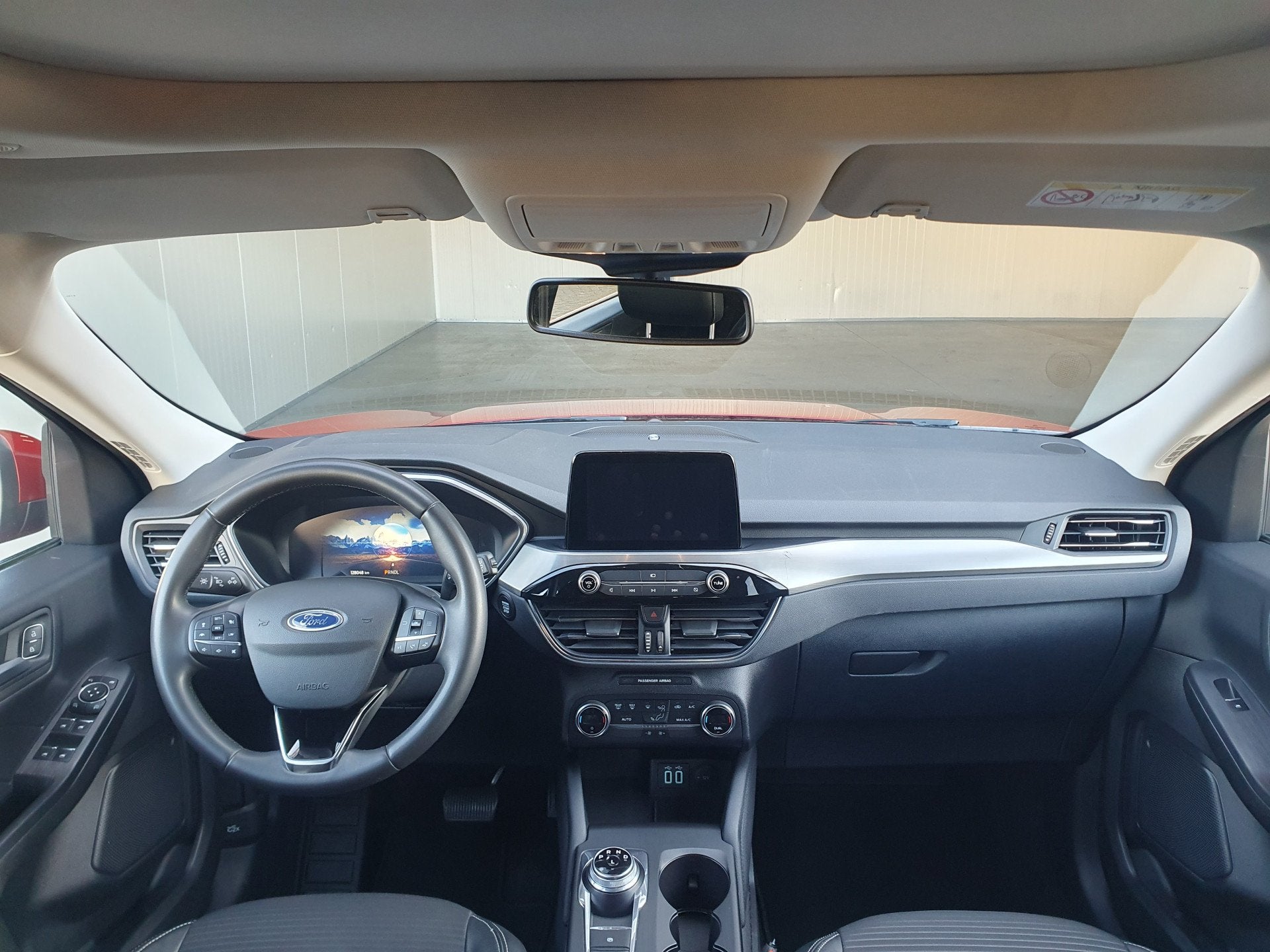 Ford Kuga 2.5 PHEV Titanium X PANO/NAVI/LED/H.LEDER/TRHAAK ., Auto's, Gebruikt, 4 cilinders, Leder en Stof, Grijs