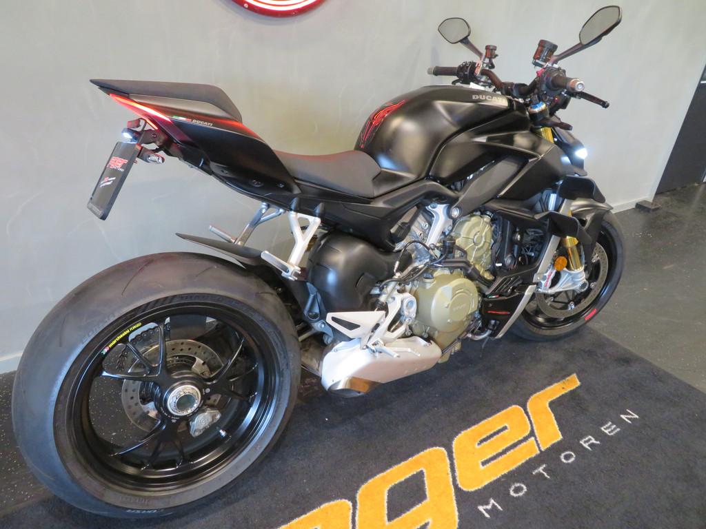 Ducati STREETFIGHTER V4S BLACK! 1E EIG! (bj 2021), Motoren, Motoren | Ducati, Bedrijf, Naked bike