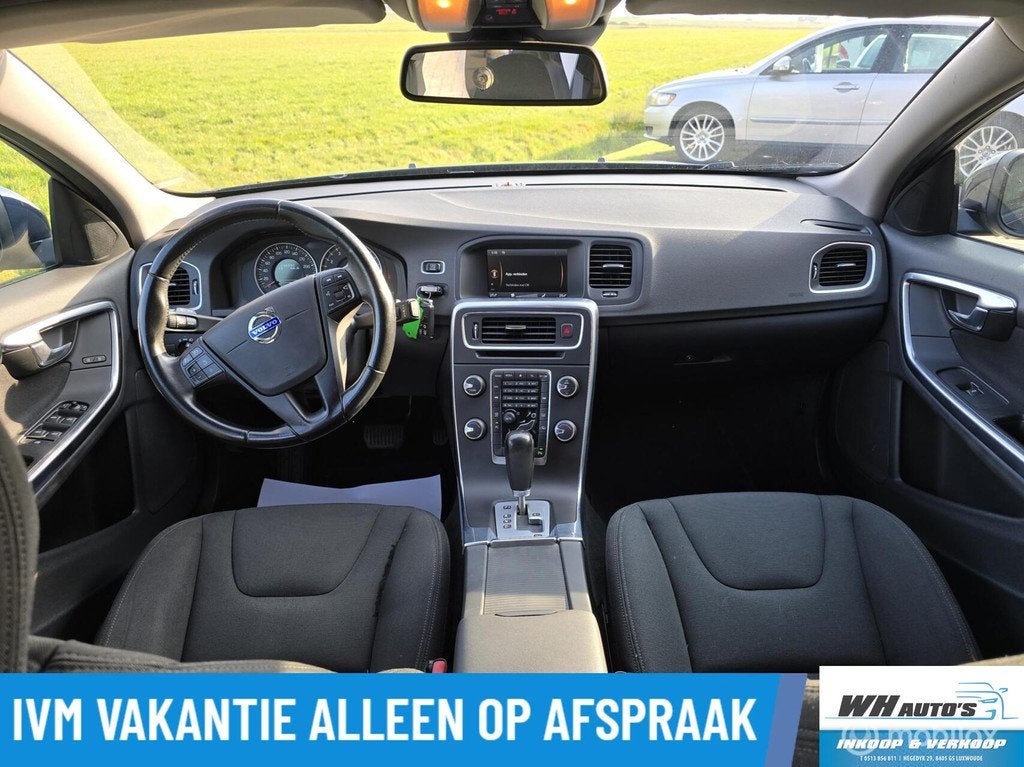 Volvo V60 1.6 T3 Kinetic Automaat!, Auto's, Gebruikt, 4 cilinders, 150 pk, Blauw