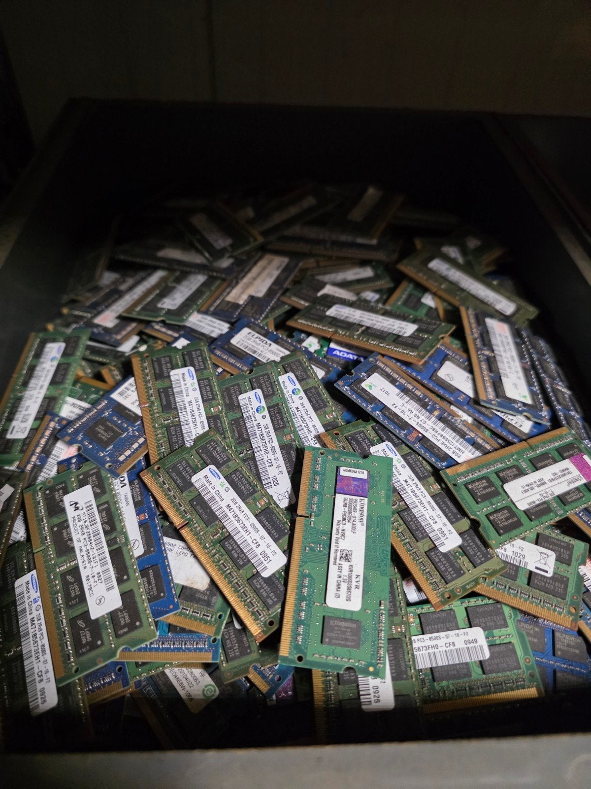 Verschillende merken 2gb 8500s laptop ram geheugen ddr3 pc3, Gebruikt, DDR3, Ophalen of Verzenden, 2 GB