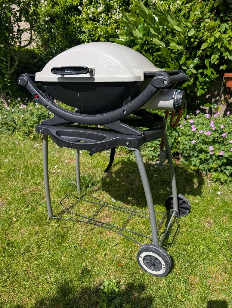 Weber barbecue Q200 met onderstel, Tuin en Terras, Gasbarbecues, Ophalen, Gebruikt, Weber