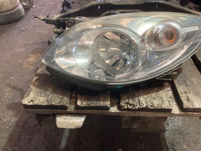 Koplamp links van een Renault Twingo, Gebruikt, -, Renault, -
