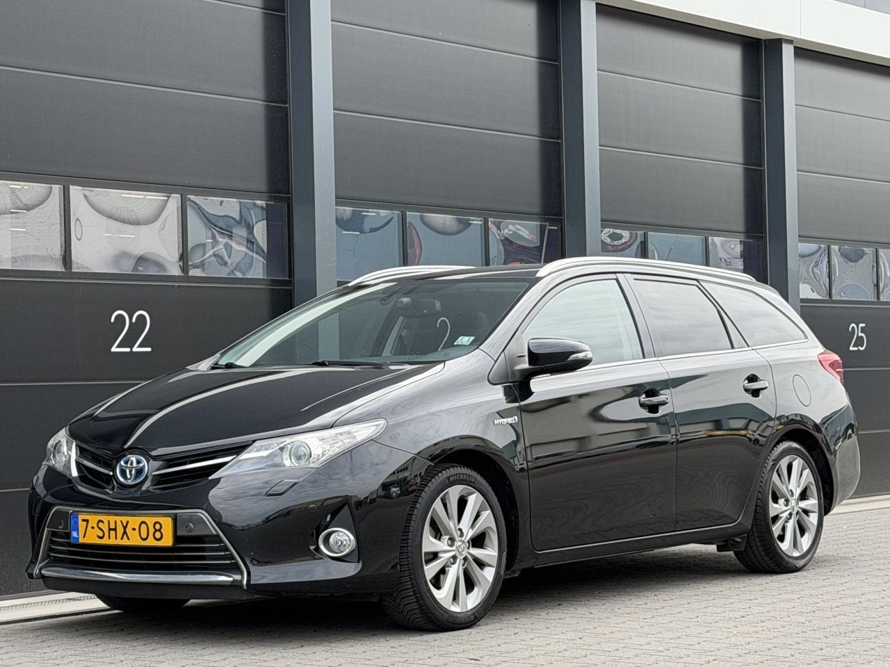 Toyota Auris 1.8 Hybrid Lease Pro Panorama Camera Clima, Automaat, Zwart, Leder, Hybride Elektrisch/Benzine