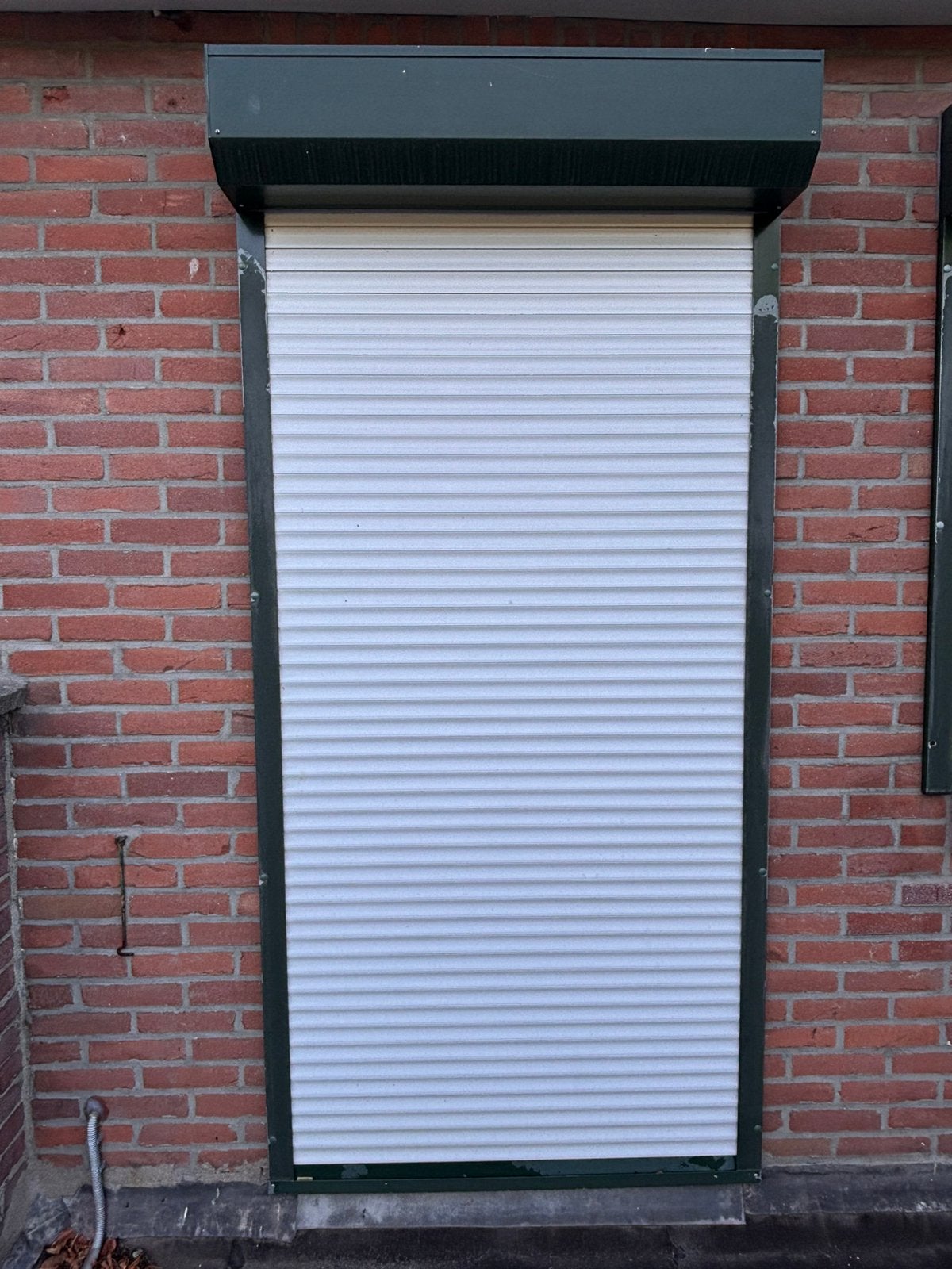 Drie rolluiken, Ophalen, Gebruikt, Wit