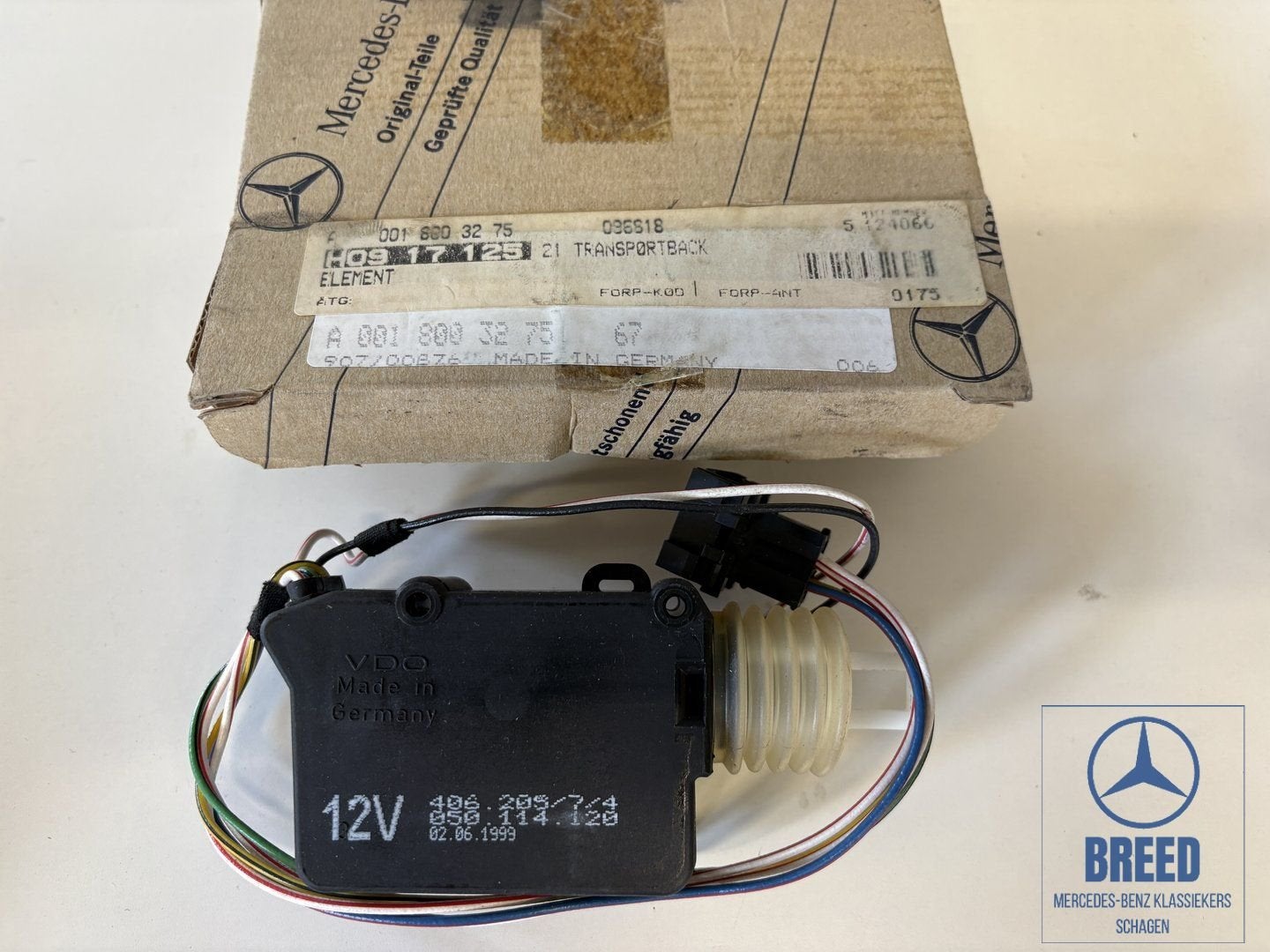 NOS stelmotor kofferklepslot Mercedes-Benz W638 Vito Viano, -, Nieuw, Ophalen of Verzenden, -