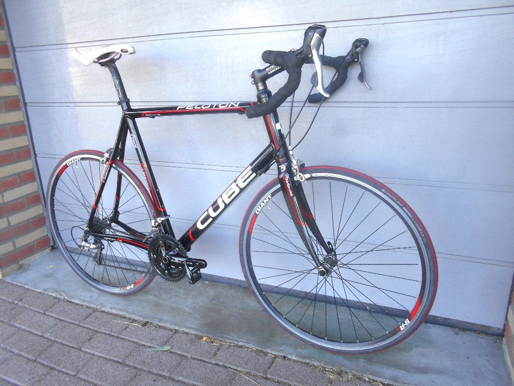 TOPPER: CUBE PELOTON – ALLES WERKT 100%. 1,83m.t/m 1.96m.., 28 inch, Velgrem, Aluminium, Zo goed als nieuw