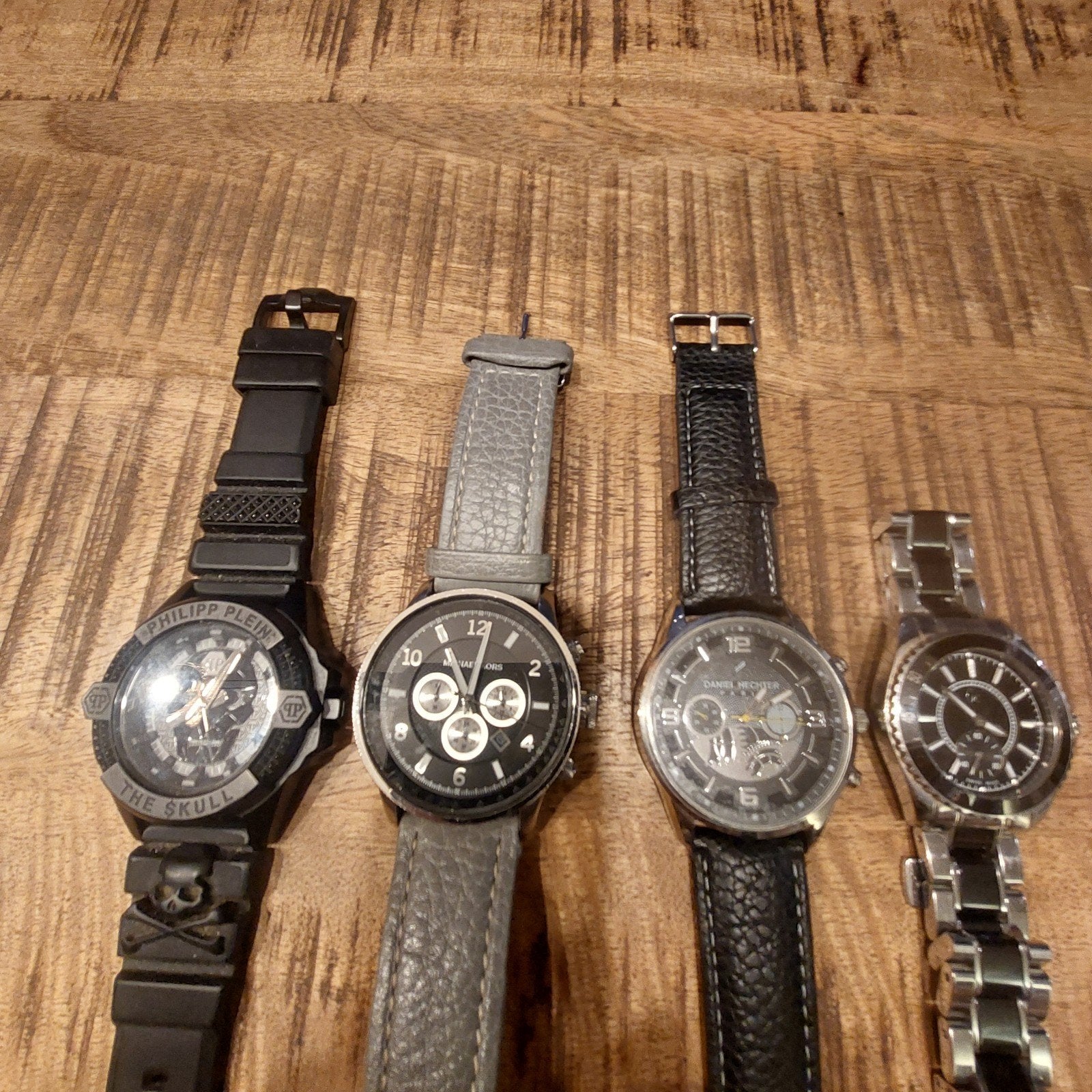 philipp plein, Michael kors, Daniel hechter en Guess, Ophalen of Verzenden, Zo goed als nieuw, Staal, Overige merken
