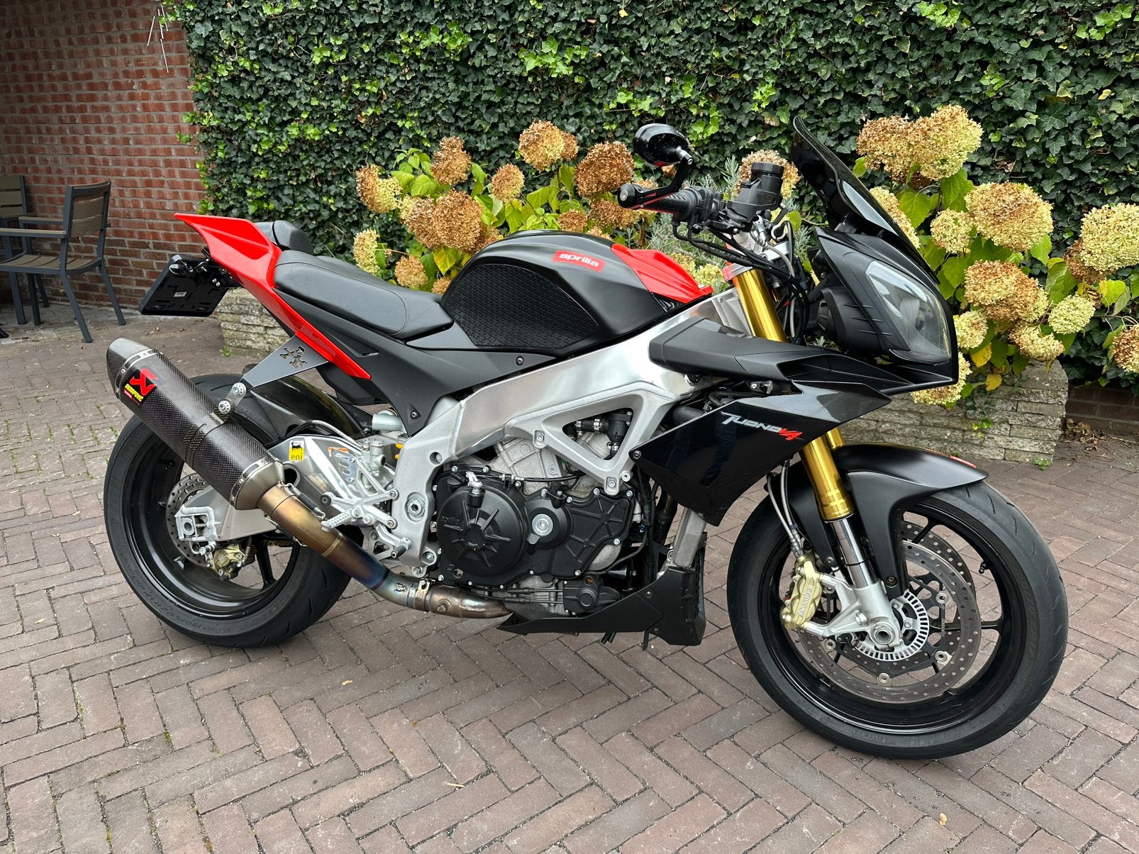 Aprilia tuono V4R APRC met Akrapovic en race map, Motoren, Occasion, 4 cilinders, Motorrijbewijs A, Particulier