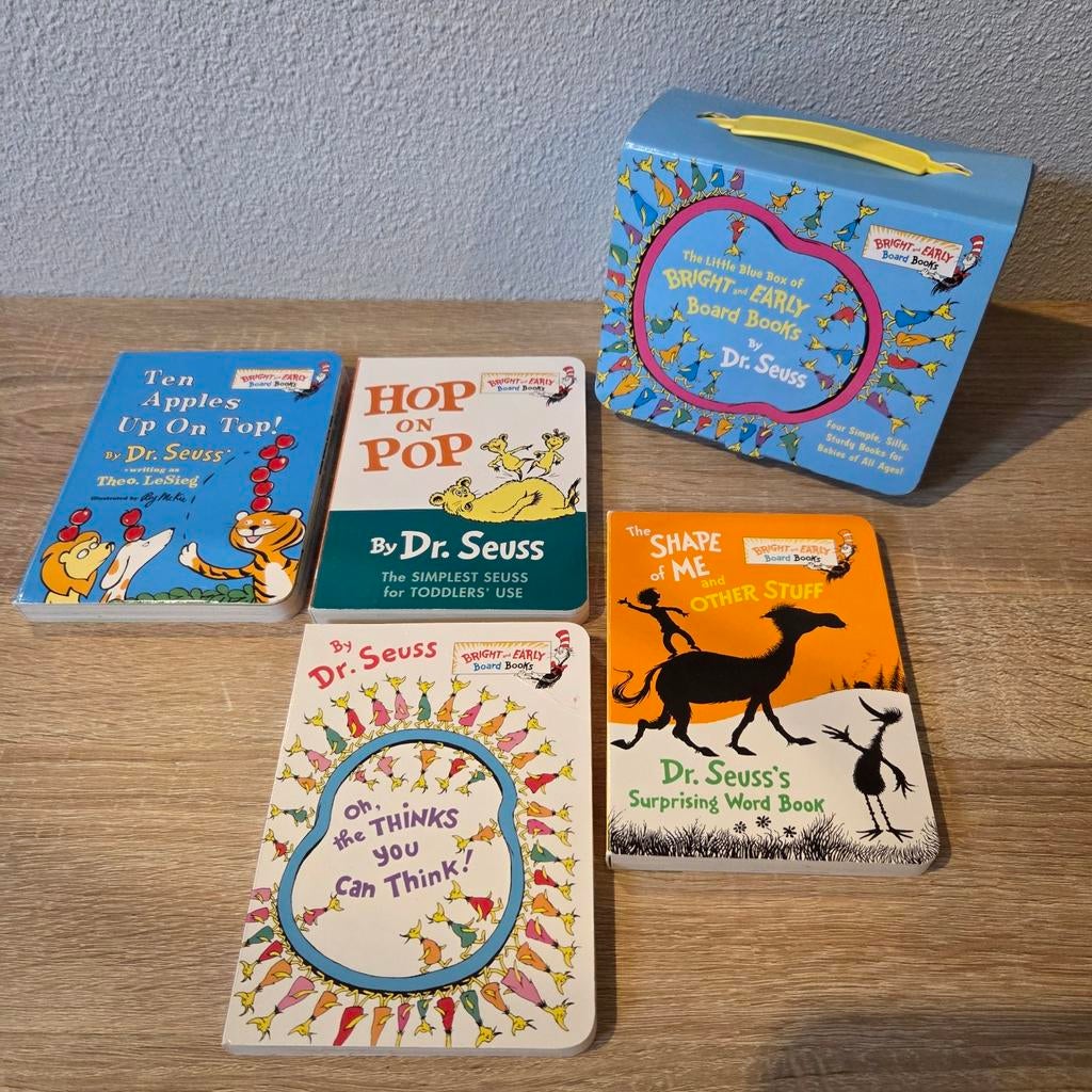 Dr. Seuss Boekjes Set (4 stuks) in Koffertje - Engelstalig, Ophalen of Verzenden, Zo goed als nieuw, Dr. Seuss, Voorleesboek
