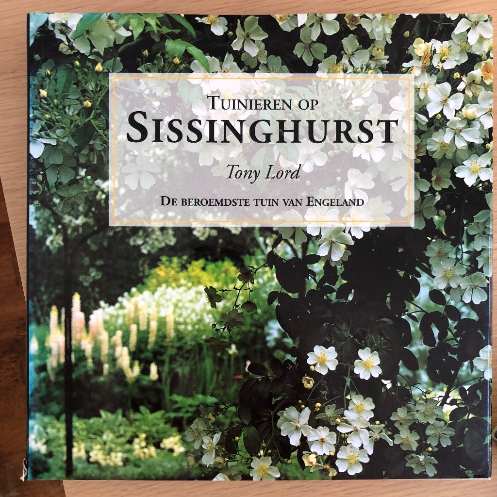 5 mooie tuinboeken o.a. Sissinghurst. ook los te koop., Ophalen of Verzenden, Zo goed als nieuw, Interieur en Design