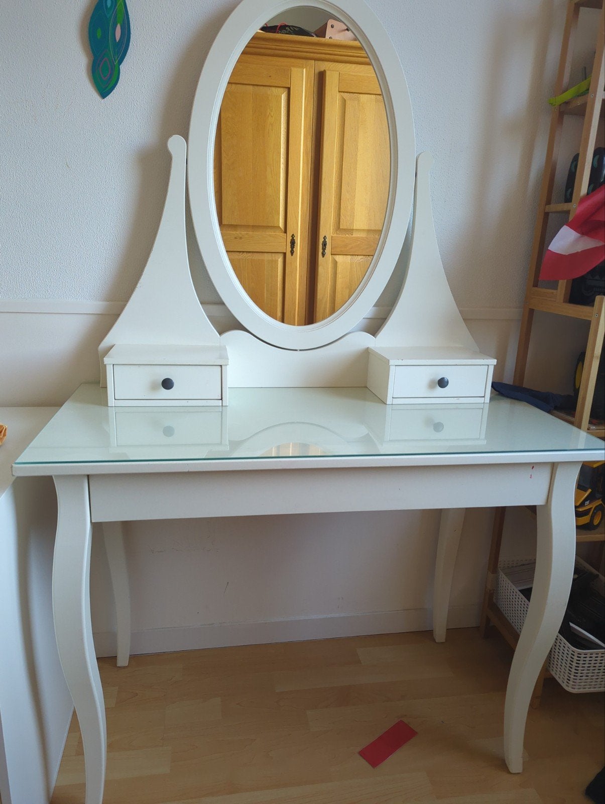 Ikea kaptafel met spiegel en glazen blad, Ophalen, Gebruikt, 100 tot 150 cm, 100 tot 150 cm