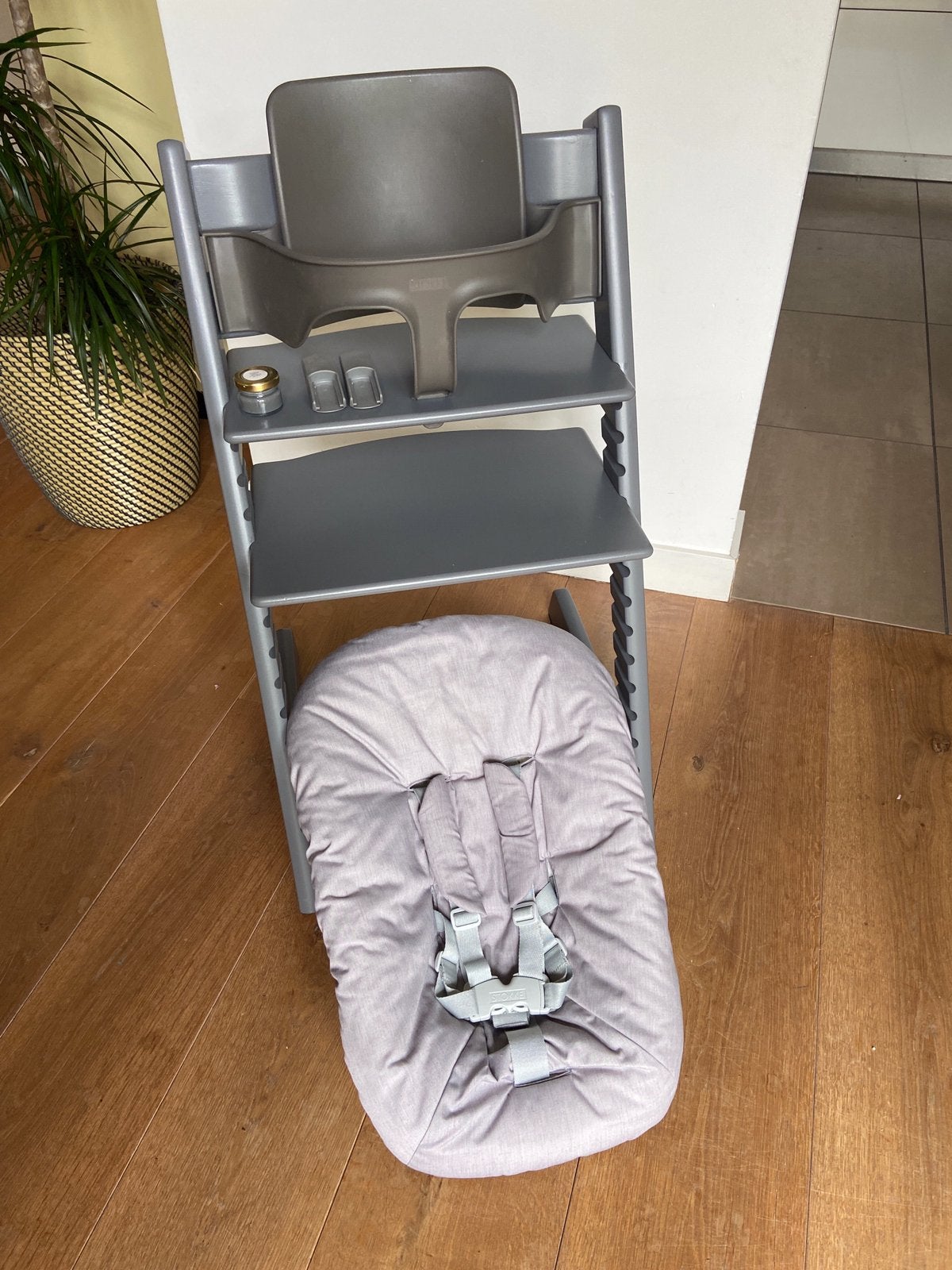 Refurbished Stokke tripp trapp met diverse accessoires, Ophalen, Zo goed als nieuw, Meegroeistoel