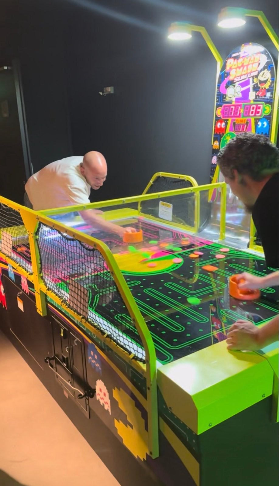 Pac-Man Smash Slim Line Airhockeytafel, Ophalen, Gebruikt