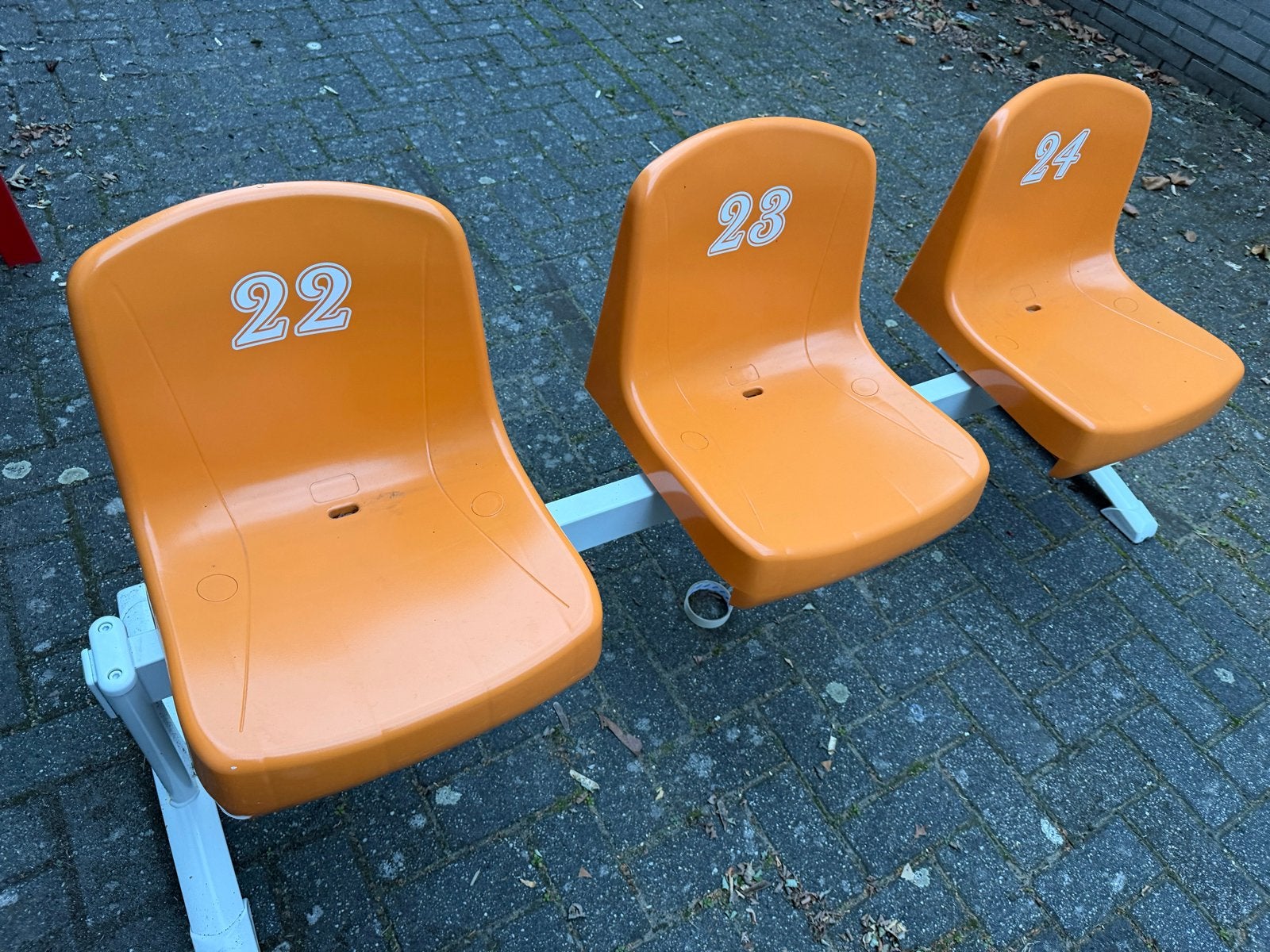 Oranje stadionstoelen - 3 stuks, Ophalen, Kunststof, Gebruikt, Overige kleuren
