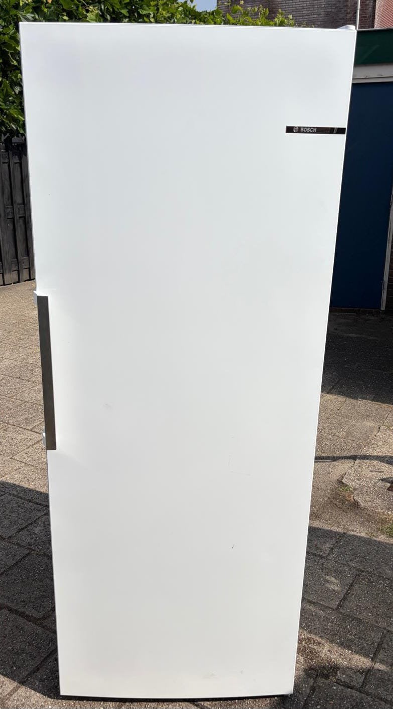 Vrieskast Bosch no frost, Ophalen, Zo goed als nieuw, 60 tot 90 cm, 160 cm of meer