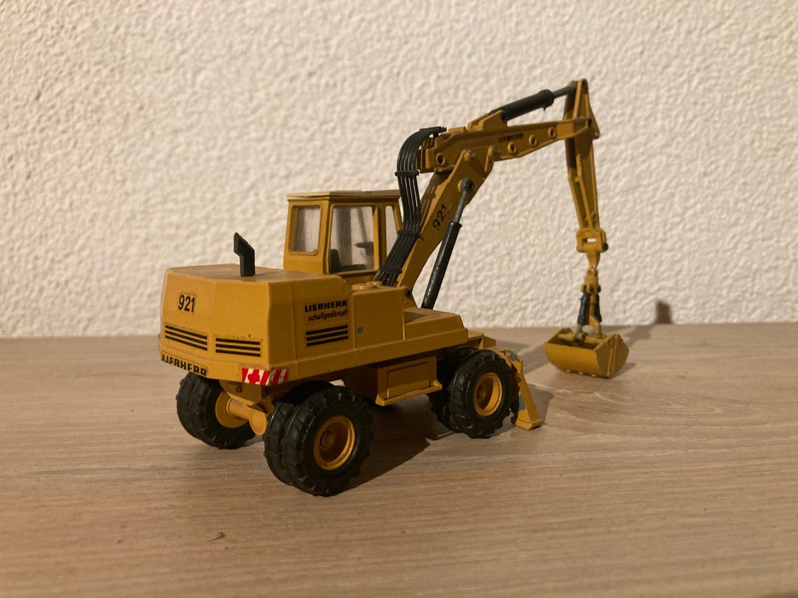 Liebherr 921 Graafmachine Model 1:50, Ophalen of Verzenden, Gebruikt, Hijskraan, Tractor of Landbouw, Overige merken
