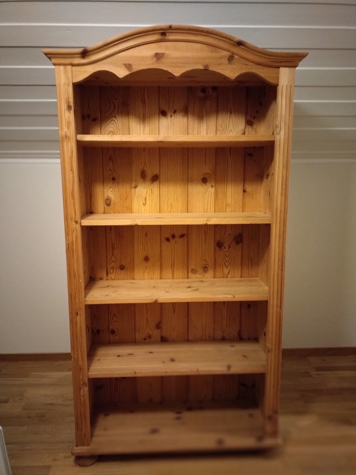 Grenen boekenkast, Ophalen, Met plank(en), Gebruikt, 50 tot 100 cm