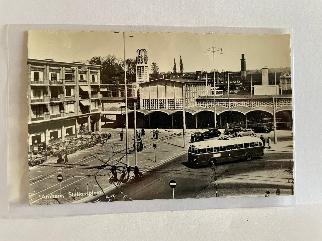 Arnhem - Stationsplein, Verzenden, 1960 tot 1980, Ongelopen, Gelderland