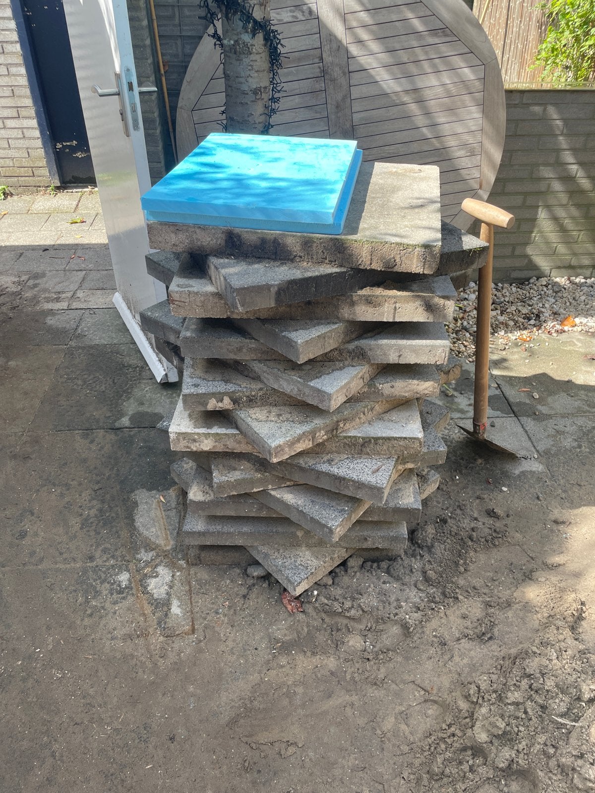 12 tuintegels 60x60 gratis af te halen, Gebruikt, Ophalen of Verzenden, 10 m² of meer, Beton