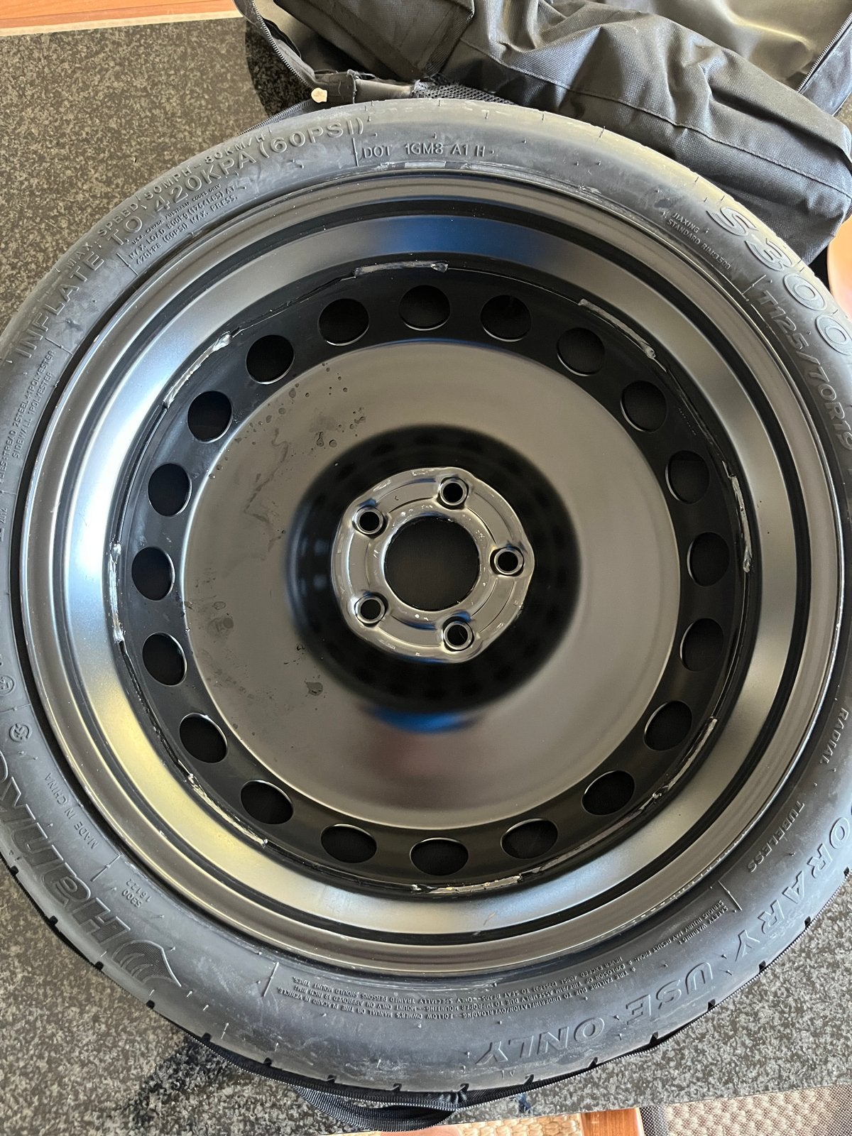 Nieuw reservewiel T125/70R19 met krik en gereedschap, Banden en Velgen, Nieuw, All Season, Personenwagen