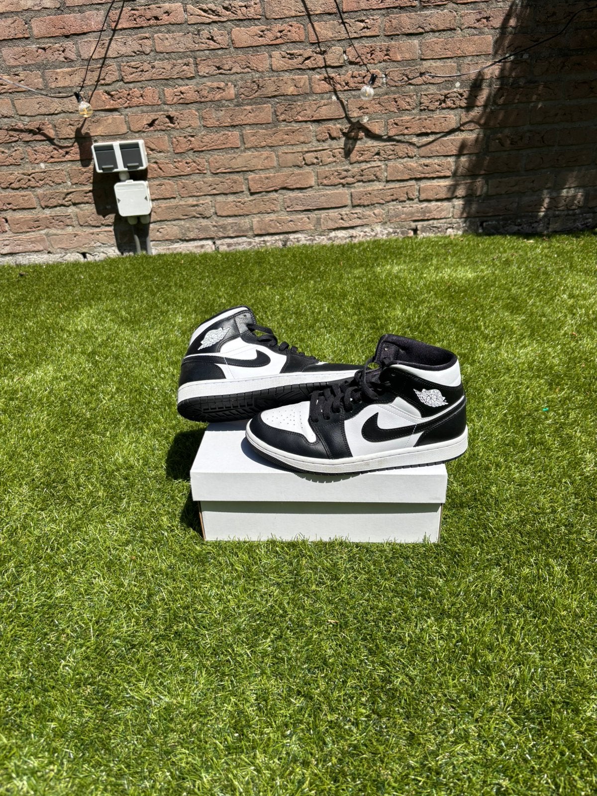 Nike air jordan 1 mid panda, Ophalen of Verzenden, Zo goed als nieuw, Zwart