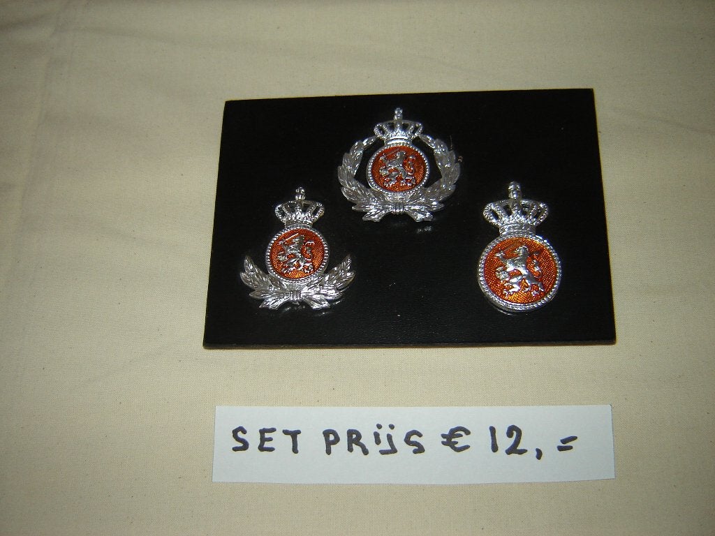 PETEMBLEMEN KONINKLIJKE MARECHAUSSEE, Verzamelen, Militaria | Algemeen, Ophalen of Verzenden, Marechaussee, Nederland, Embleem of Badge