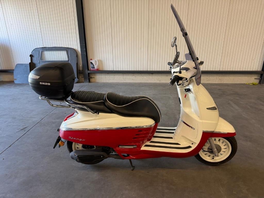 Peugeot Bromscooter Django, Fietsen en Brommers, Scooters | Peugeot, Nieuw, Overige modellen, Maximaal 45 km/u, Benzine, Ophalen