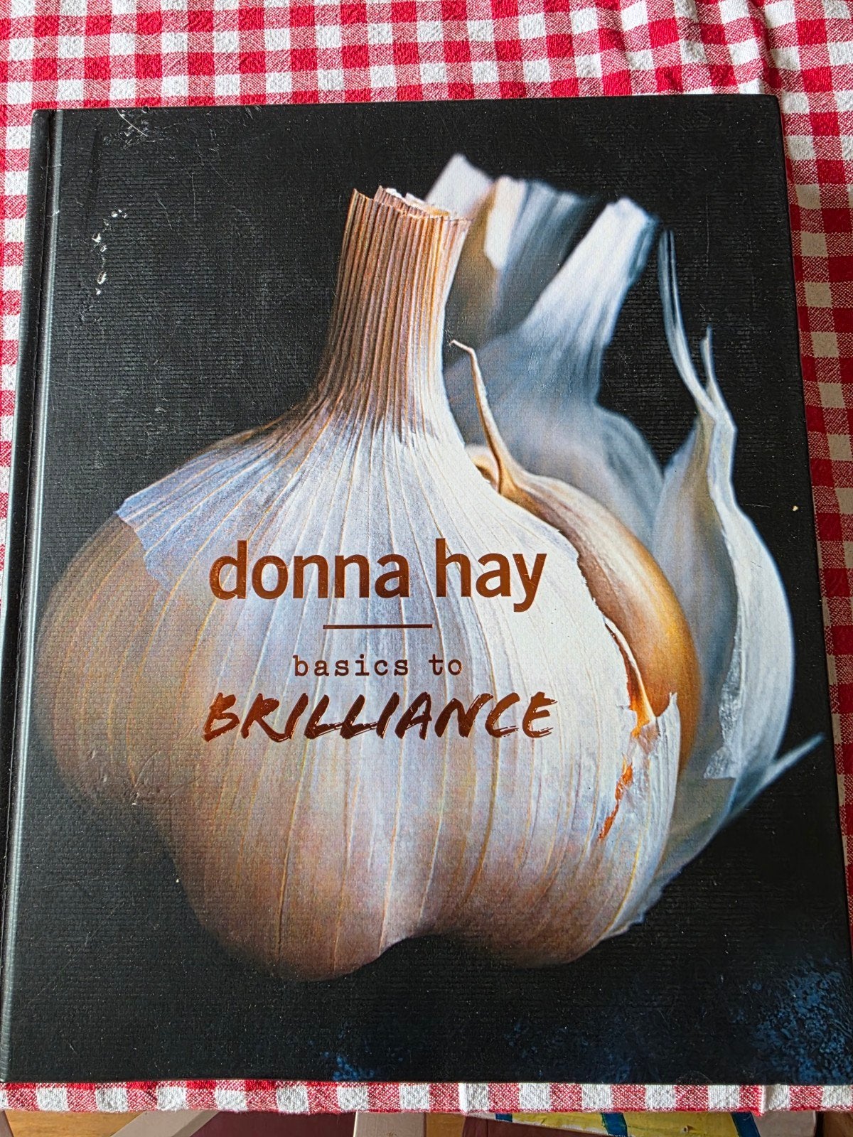 Donna Hay: Basics to Brilliance - Engels kookboek, Boeken, Kookboeken, Donna Hay, Ophalen of Verzenden, Zo goed als nieuw, Hoofdgerechten