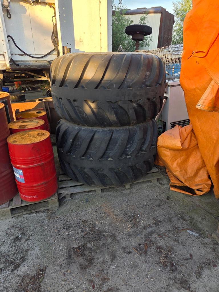 Trelleborg Twin 421 banden met velgen, Ophalen of Verzenden