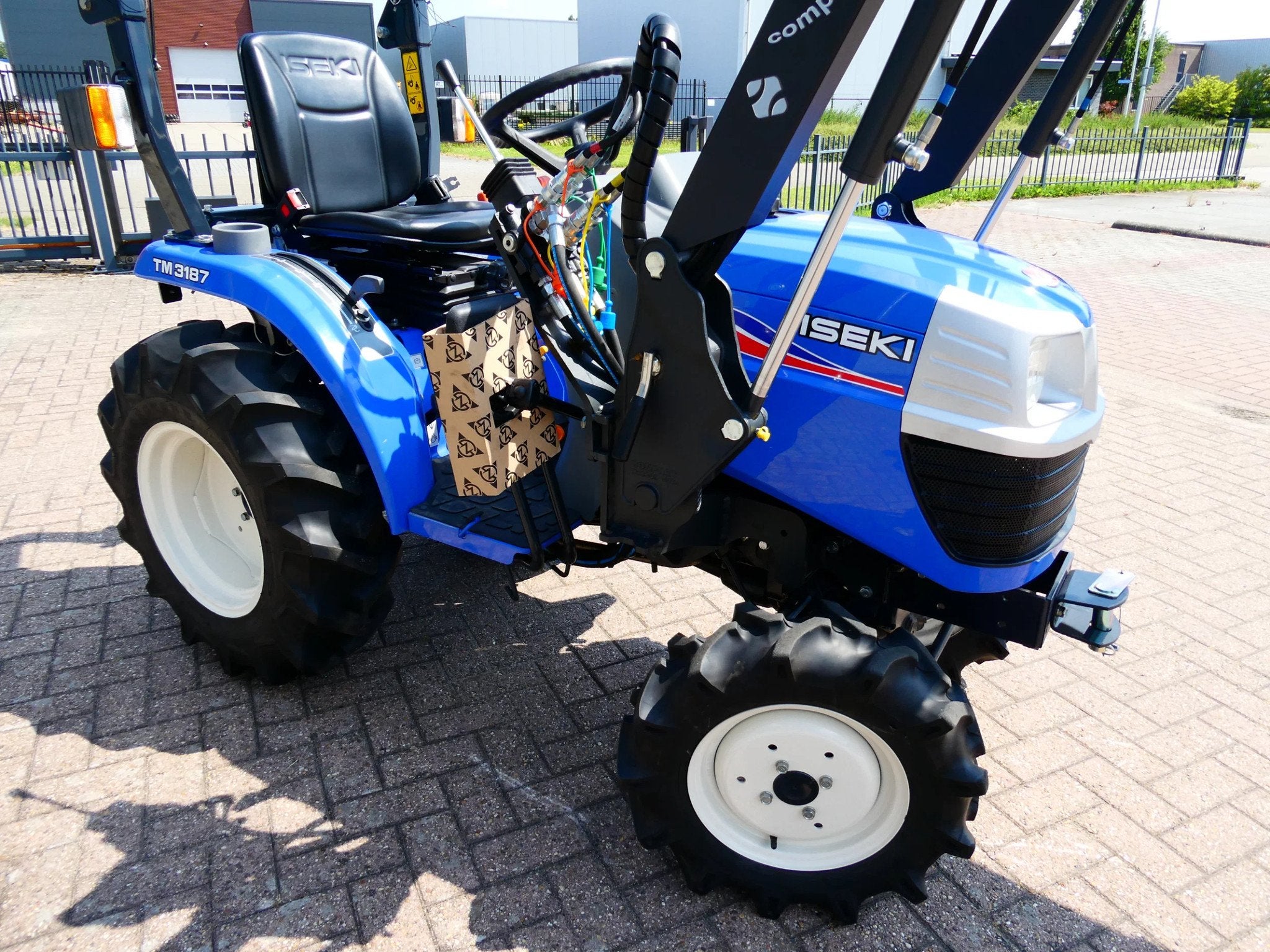 Iseki TM3187 4wd / 0124 Draaiuren / Vooralder, Overige merken, Gebruikt, De Maalstroom 3
8255 RN  Swifterbant, VM Service