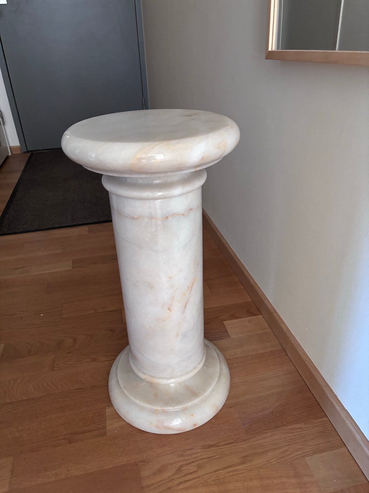 Prachtige massief marmeren zuil/sokkel 60cm hoog zwaar uniek, Ophalen, Zo goed als nieuw, Wit, Klassiek