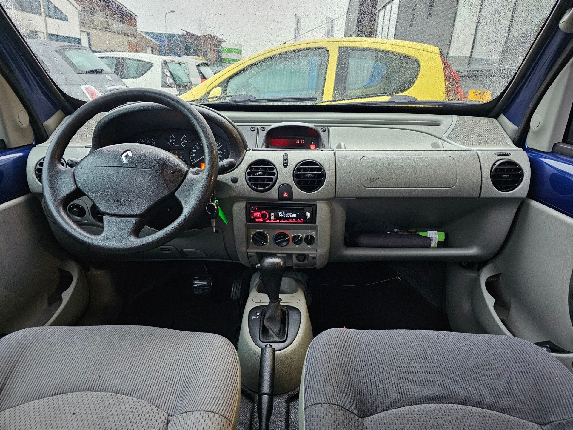 Renault Kangoo 1.4 GOED LEZEN|Rolstoelauto|AUT|Airco|El.Ram, Auto's, Renault, Stof, Gebruikt, Huisgarantie, 4 cilinders