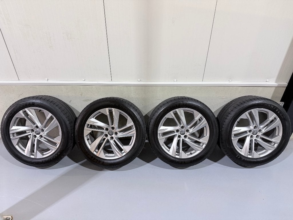 Originele Audi Q7 SQ7 velgen met zomerbanden, Ophalen, Gebruikt, 285 mm, Banden en Velgen