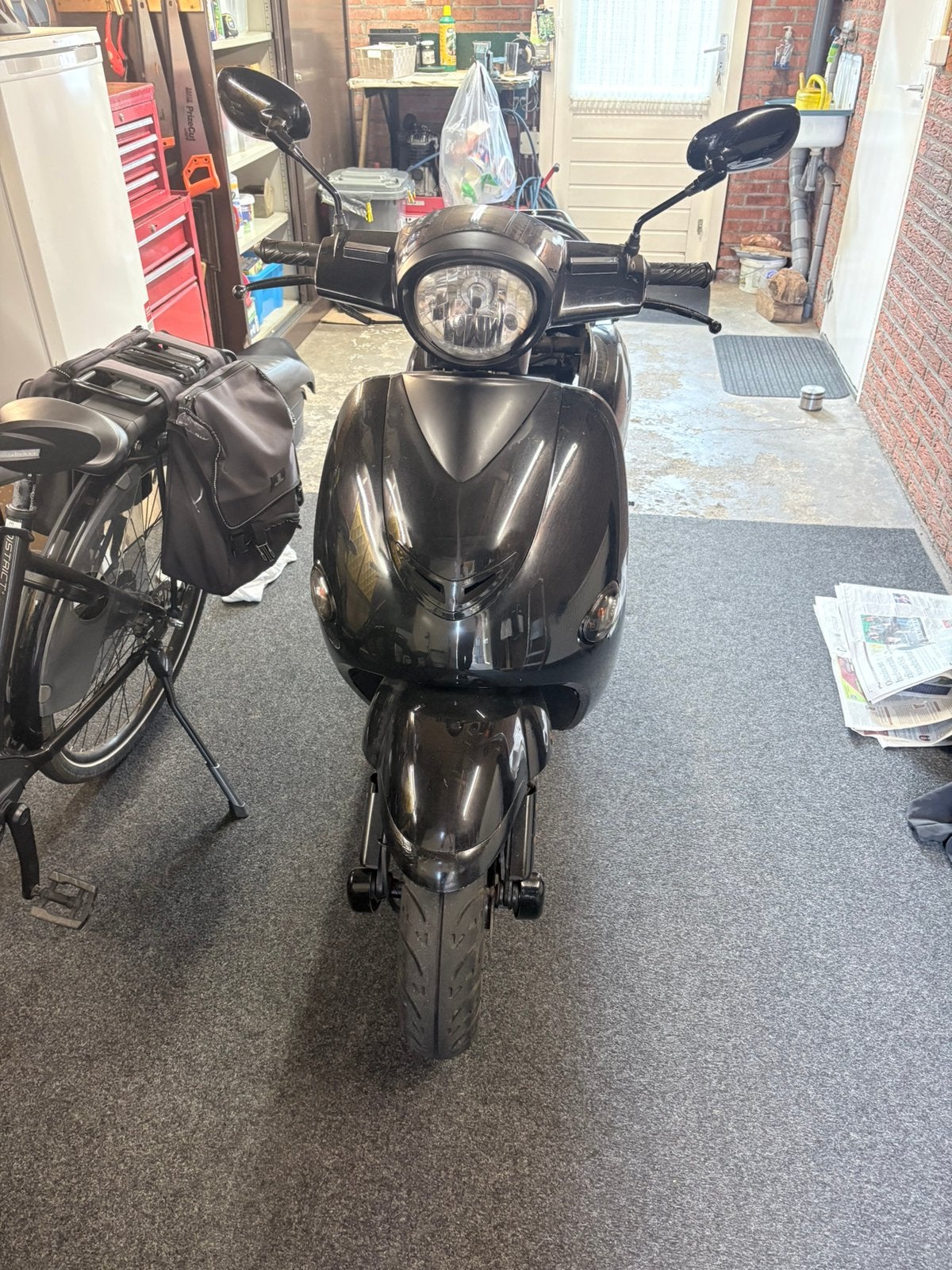 Scooter 2010  rijdt 25 km/u, Ophalen, Zo goed als nieuw, Benzine, Overige merken