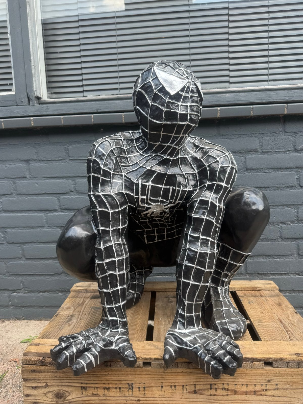 Spiderman beeld - Zwart pak - Marvel Comics, Verzamelen, Ophalen, Gebruikt, Fantasy