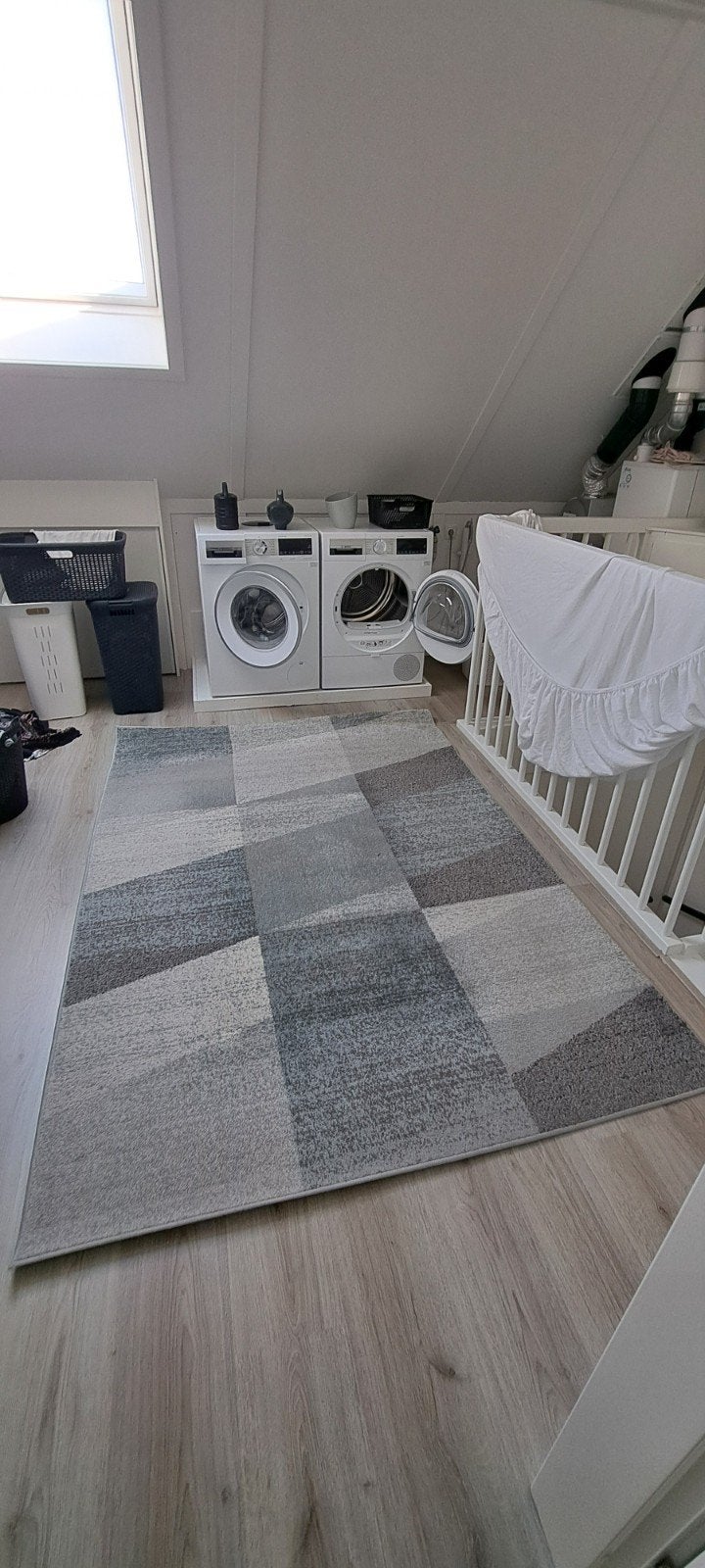 Modern grijs vloerkleed met geometrisch patroon, Ophalen, 150 tot 200 cm, 200 cm of meer, Zo goed als nieuw