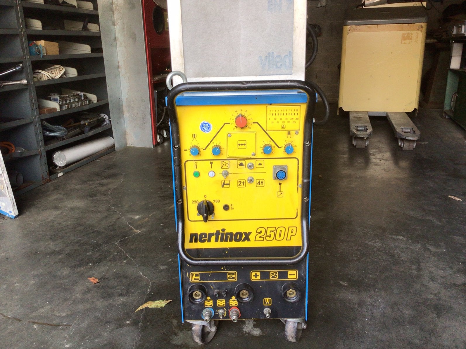 Saf Nertinox 250p tig lasapparaat, Ophalen, Zo goed als nieuw, 150 tot 250 ampère, Tig