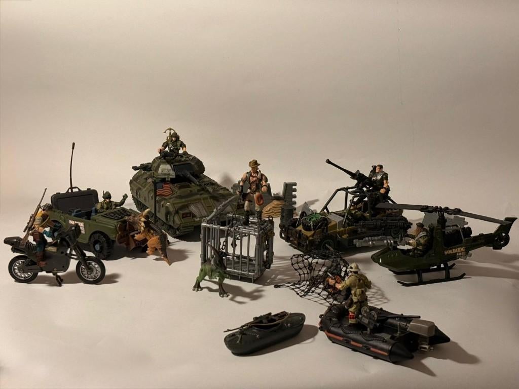 soldaten en dinosaurus speelgoed, Ophalen, Gebruikt
