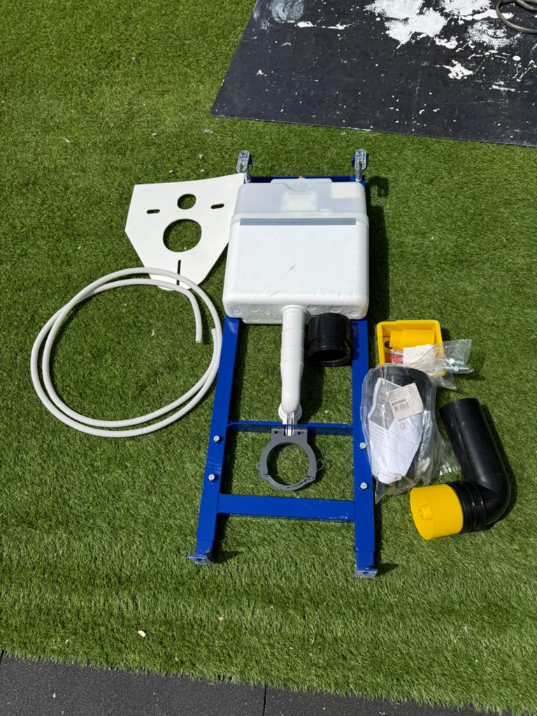 Inbouwreservoir voor hangtoilet - Nieuwstaat, Doe-het-zelf en Verbouw, Sanitair, Ophalen, Nieuw, Toilet