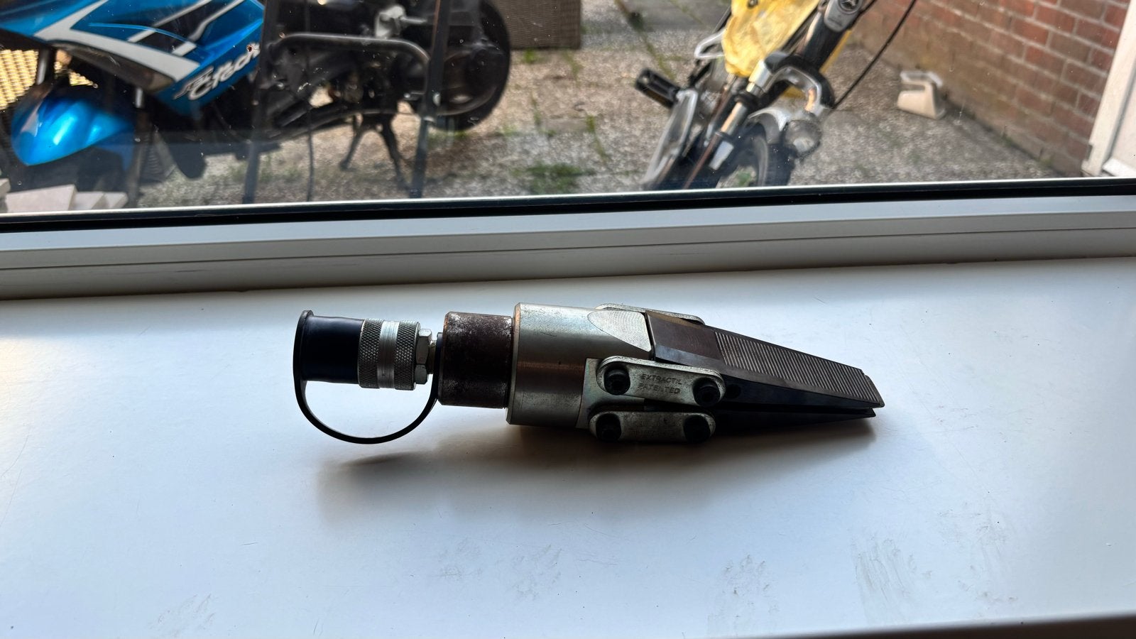 Hydraulische spreider/snijder - Reddingsgereedschap, Ophalen, Gebruikt